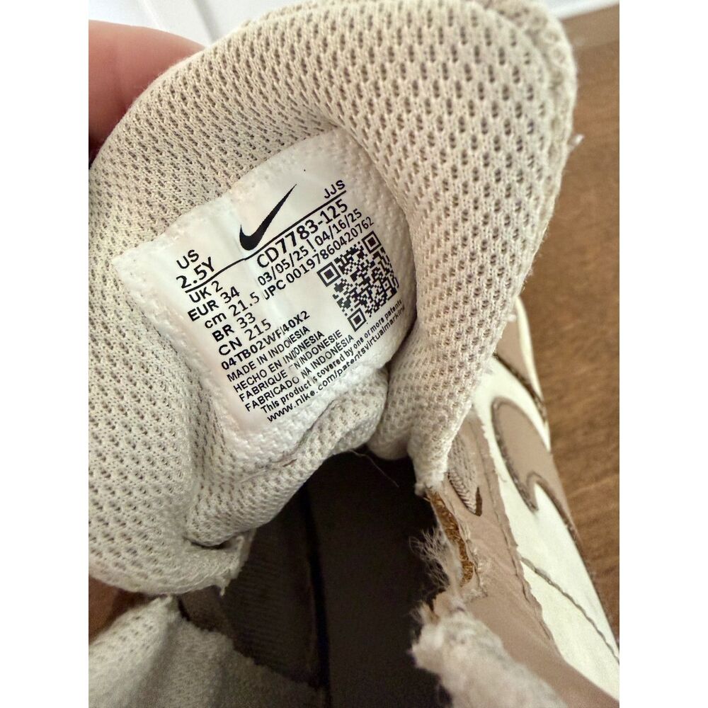 Nike Court Borough Mid 2 Kids Shoes 2.5Y Tan Cream Sneakers CD7783-125 - Picture 3 of 4